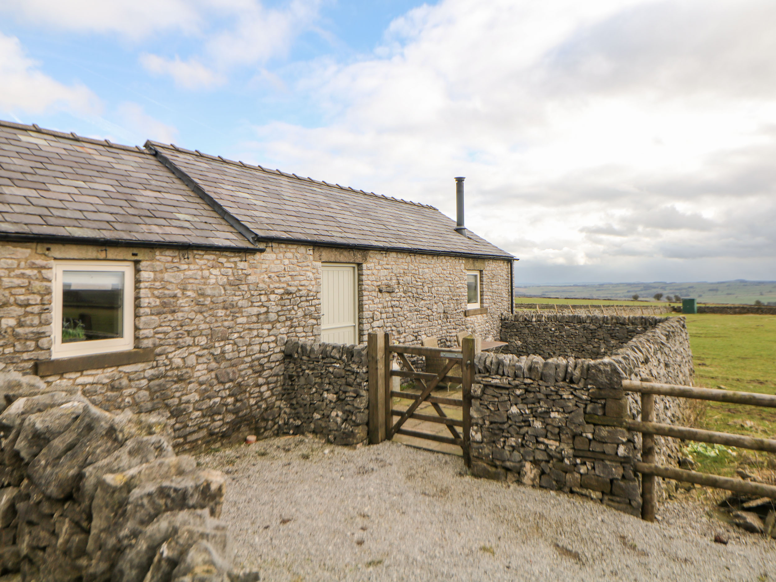 Holiday cottage in Chelmorton, Derbyshire - Photo 1
