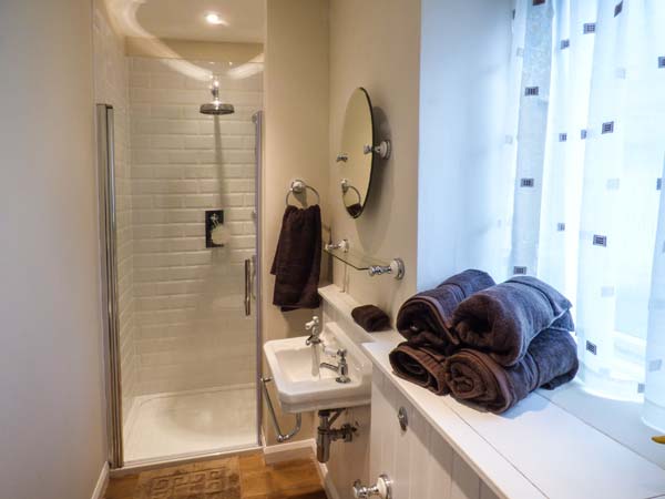 Holiday cottage in Tideswell, Derbyshire - Photo 8