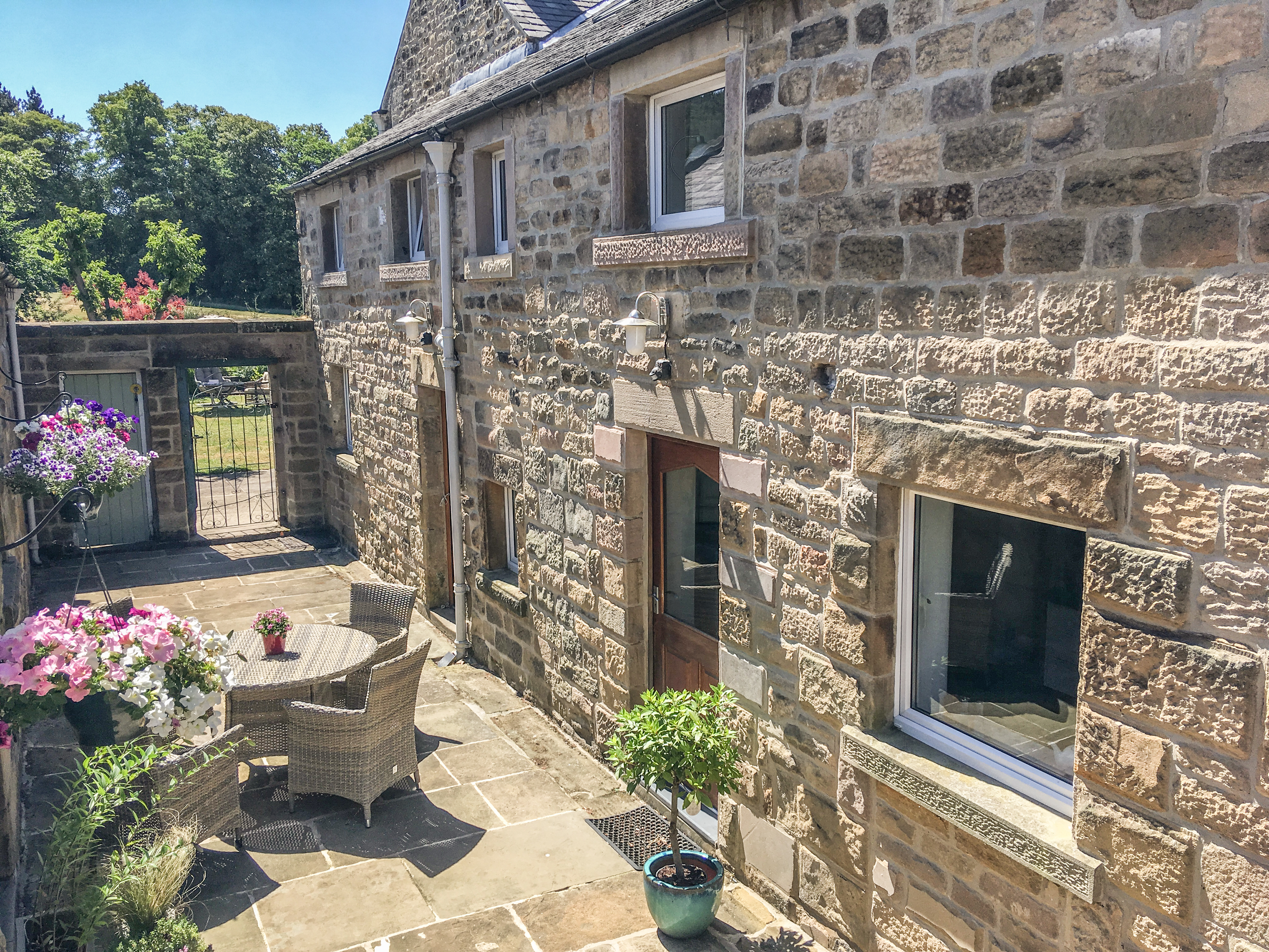 Holiday cottage in Rowsley, Derbyshire - Photo 1