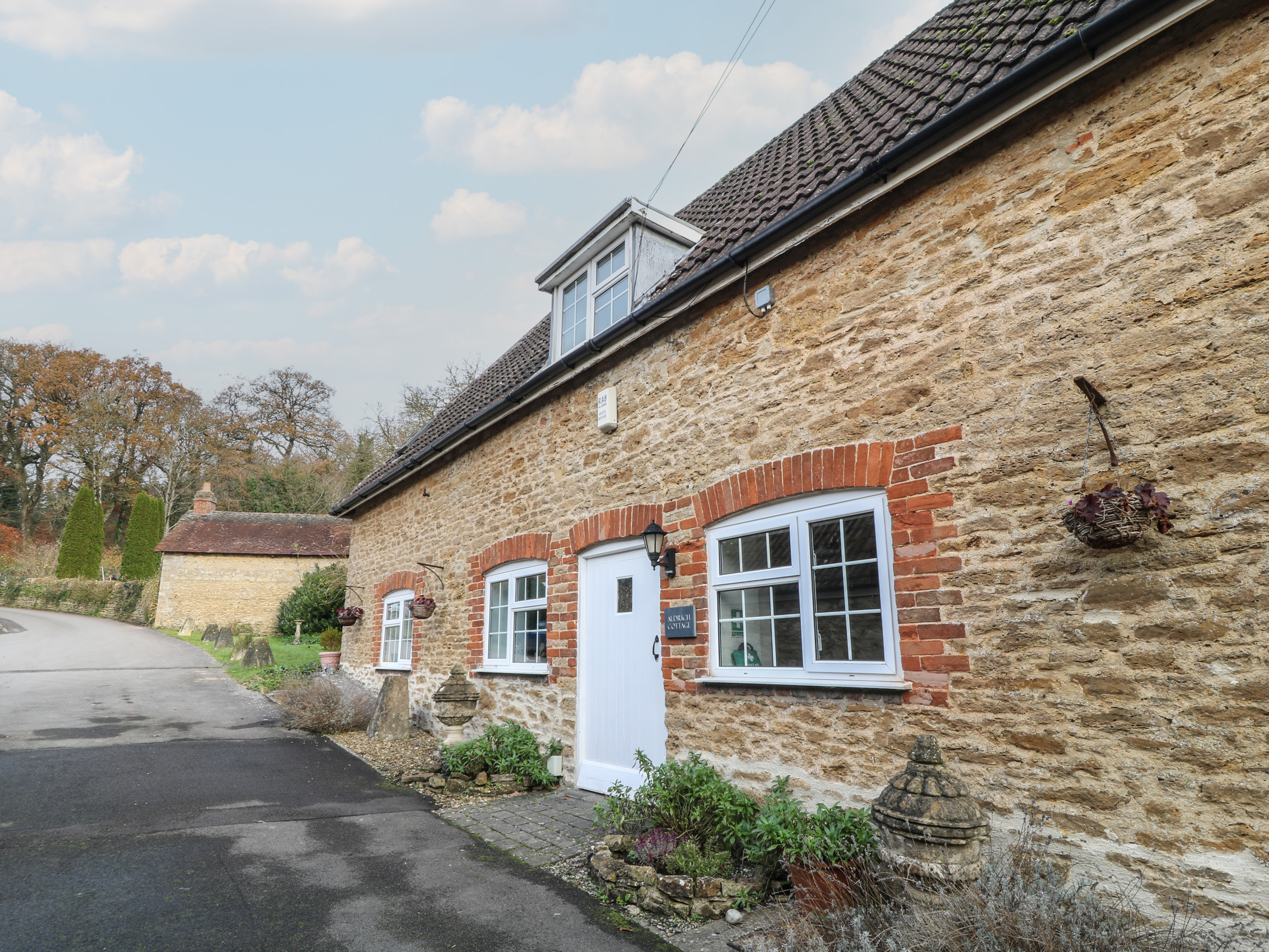 Holiday cottage, Radstock (Aldrich Cottage)