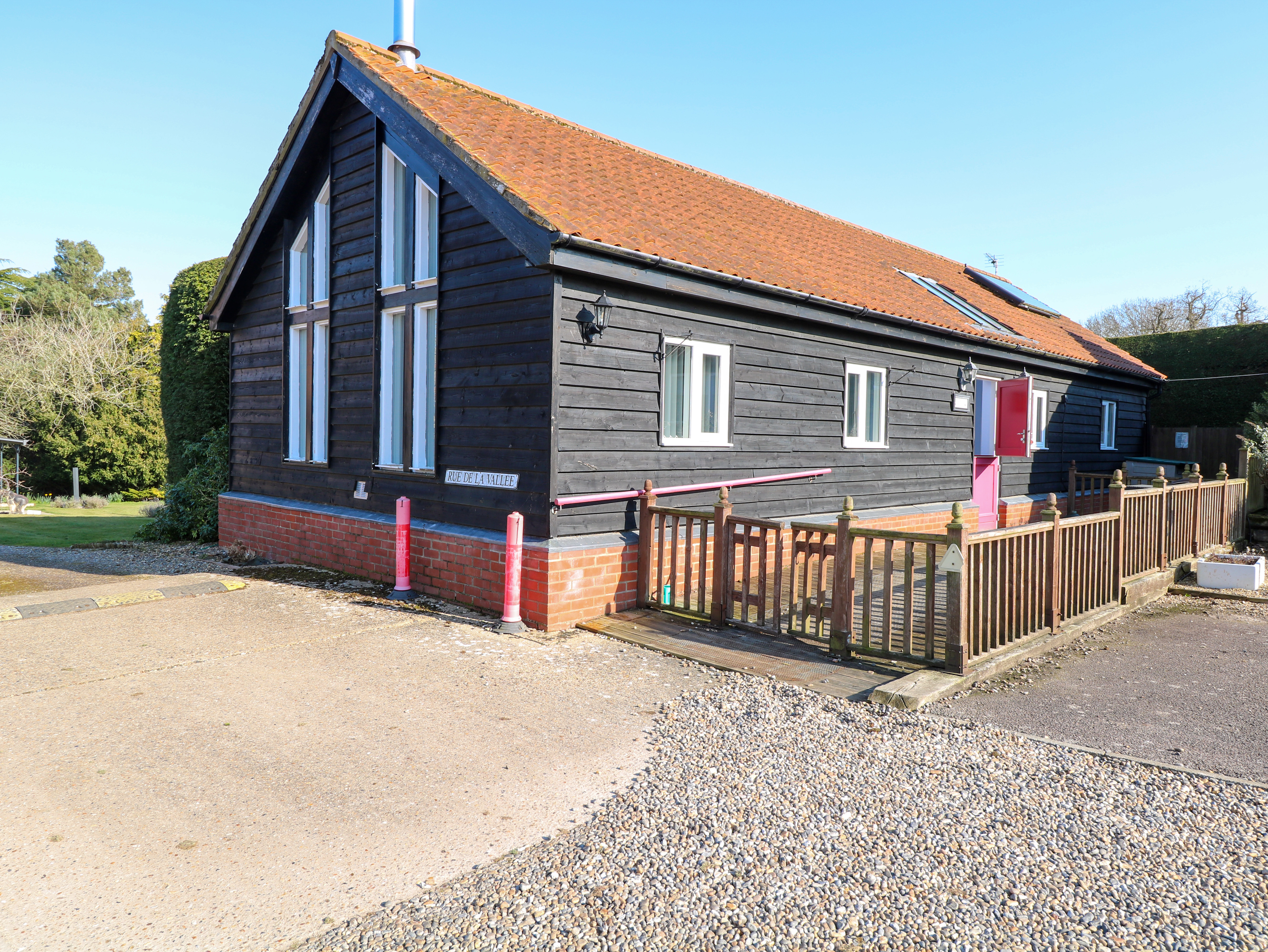 Holiday cottage, Halesworth ()