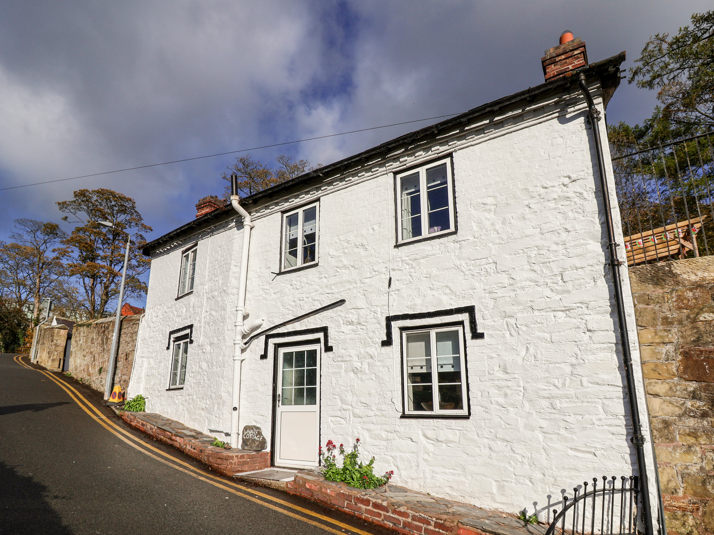 Holiday cottage, Llangollen (Wharf Cottage)
