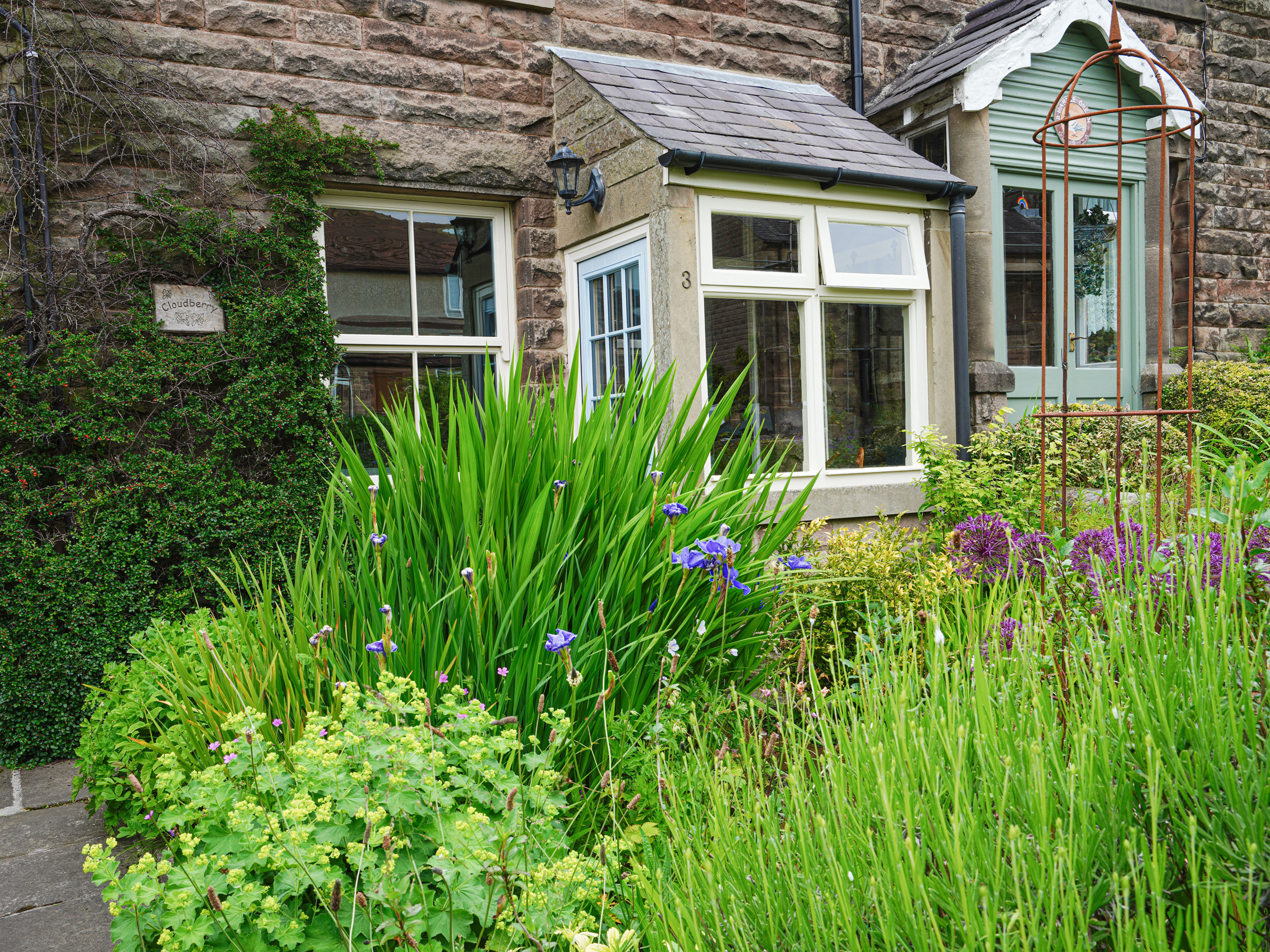 Holiday cottage in Birchover, Derbyshire - Photo 1