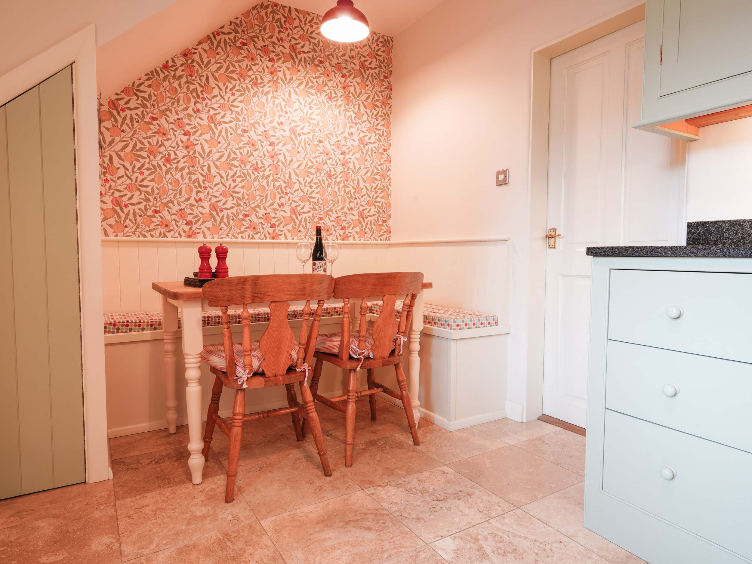 Holiday cottage in Birchover, Derbyshire - Photo 7