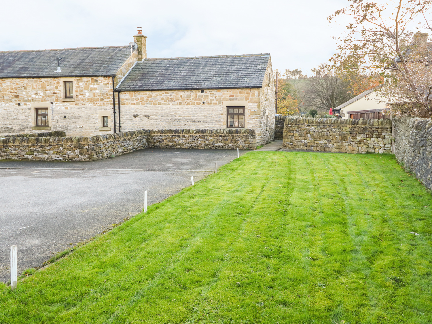 Holiday cottage, Hope (Old Hall Barn)