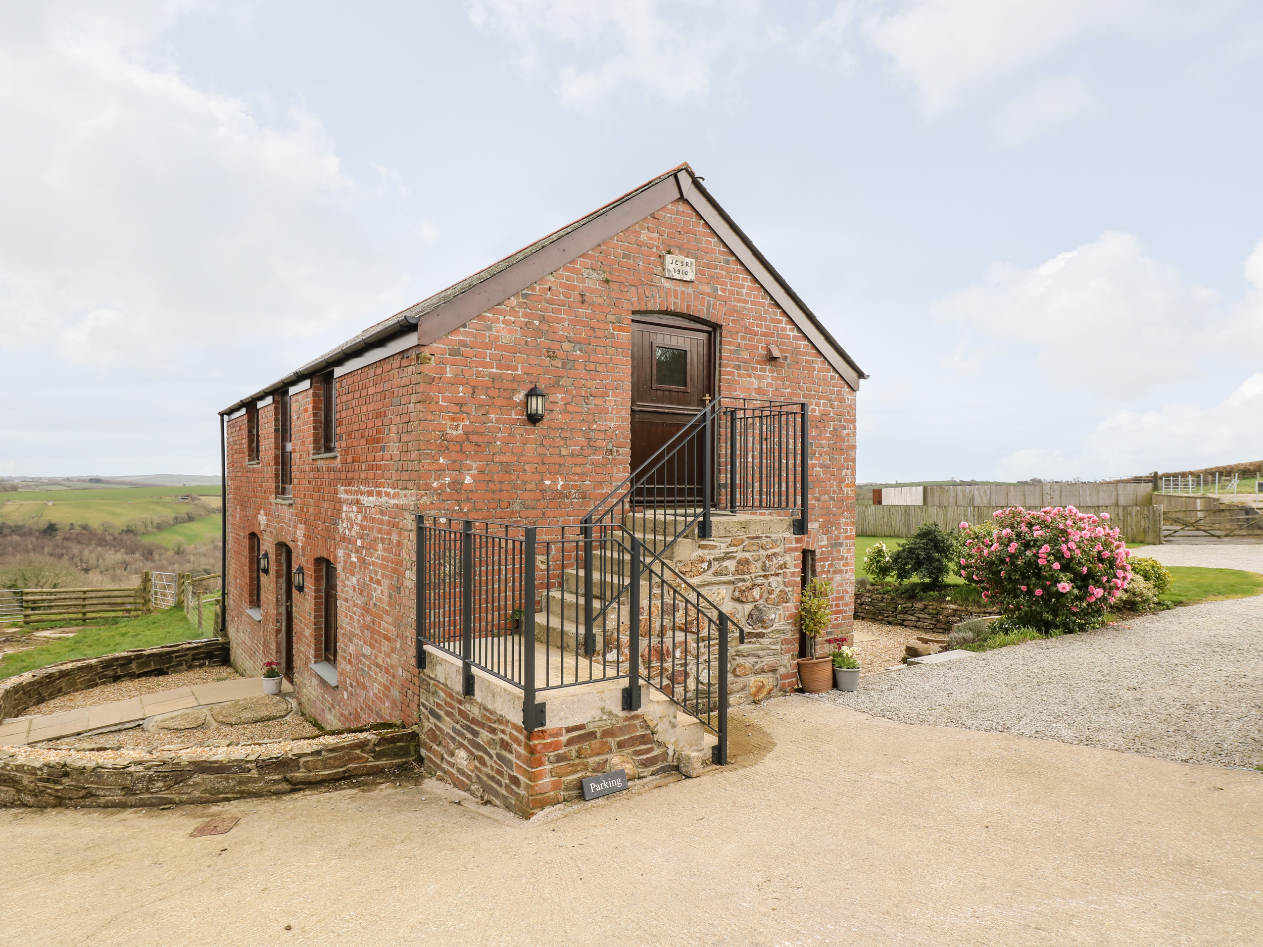 Holiday cottage, Fowey (Castle Dore Barn)