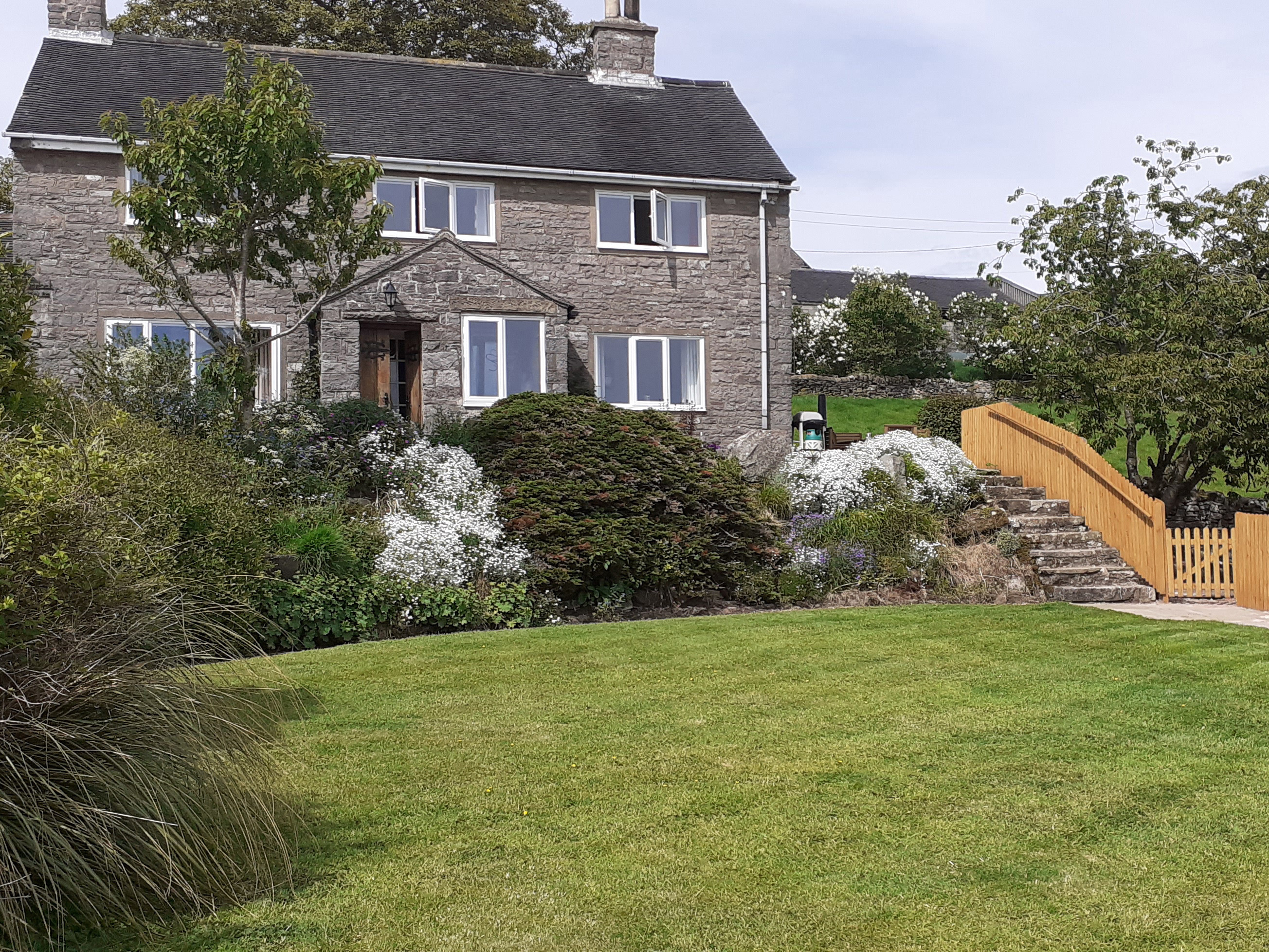 Holiday cottage in Ilam, Derbyshire - Photo 2