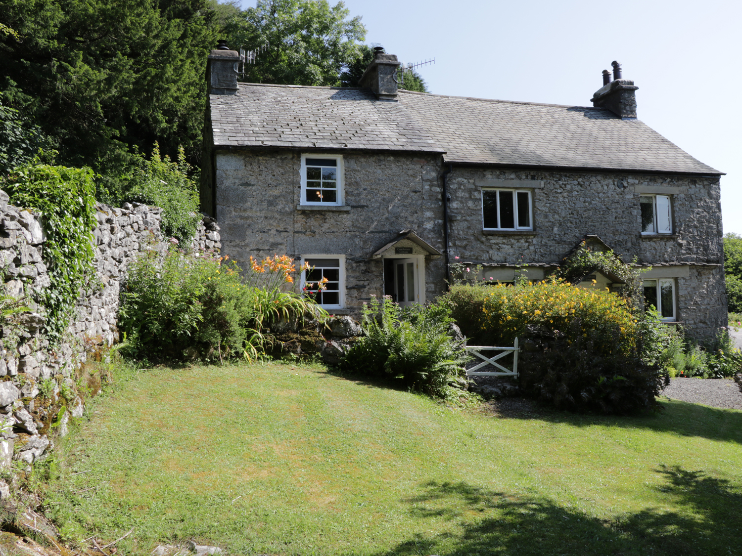 Holiday cottage, Witherslack (Coachmans Cottage)