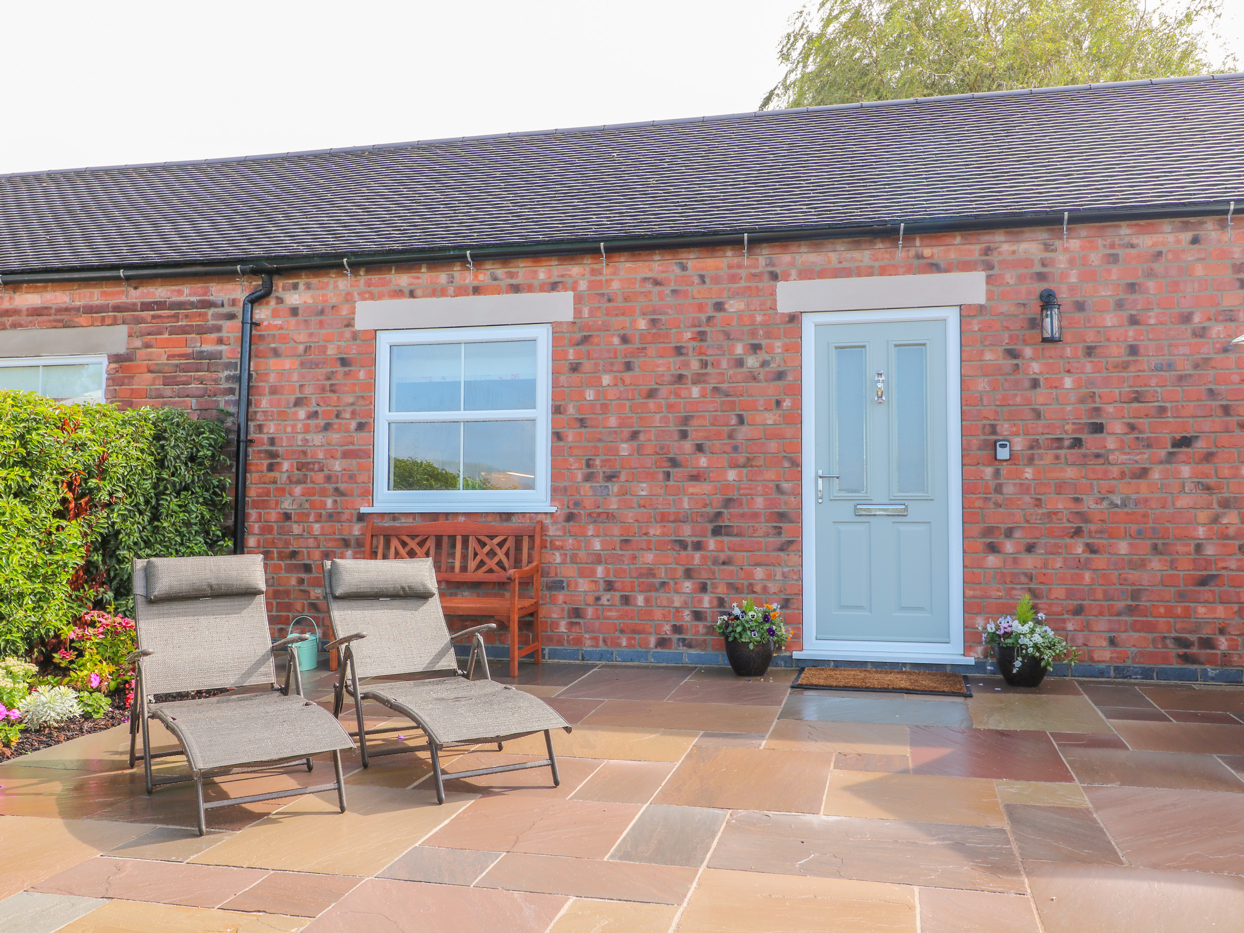 Holiday cottage in Hollington, Derbyshire - Photo 3