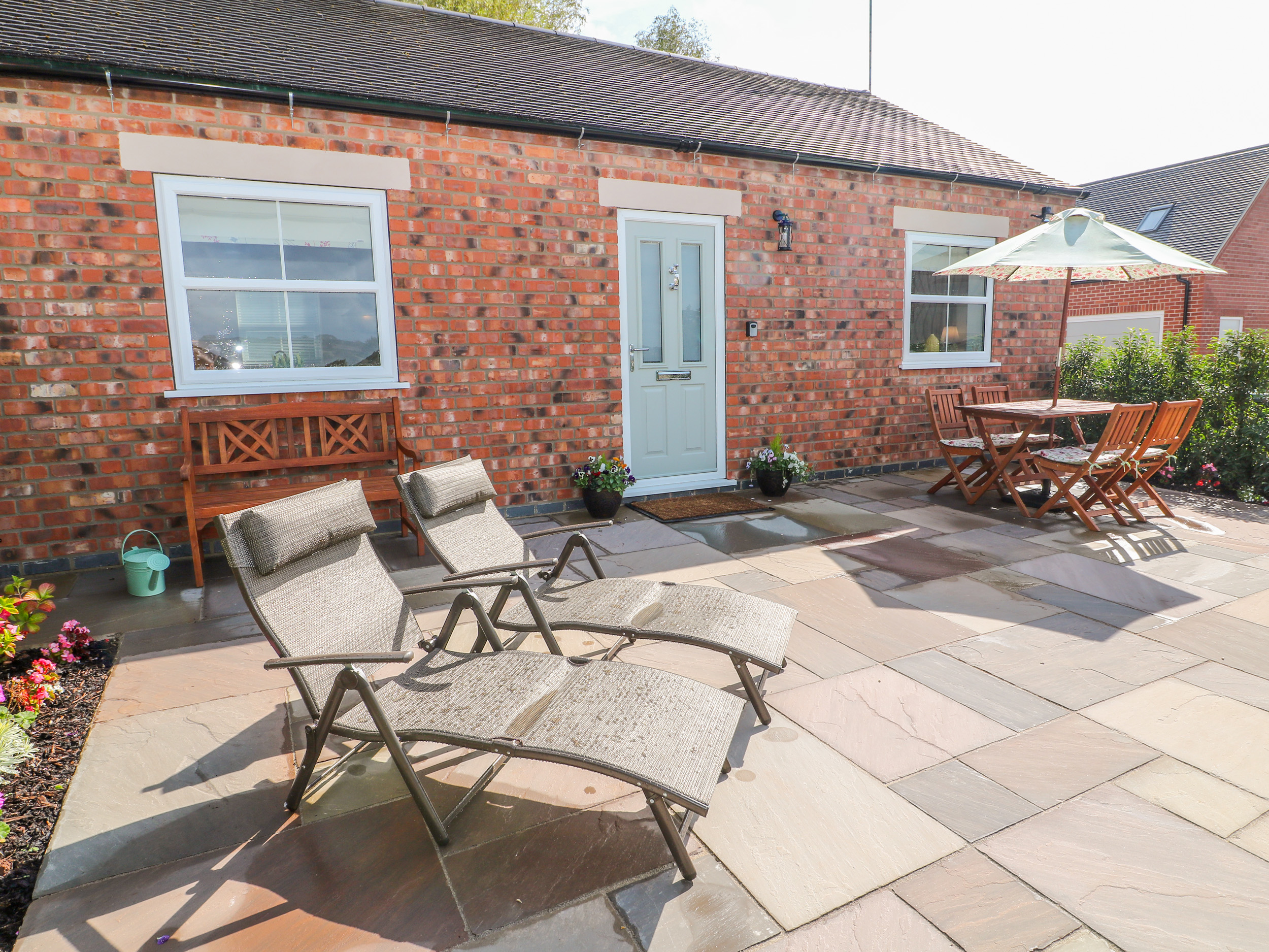 Holiday cottage in Hollington, Derbyshire - Photo 4