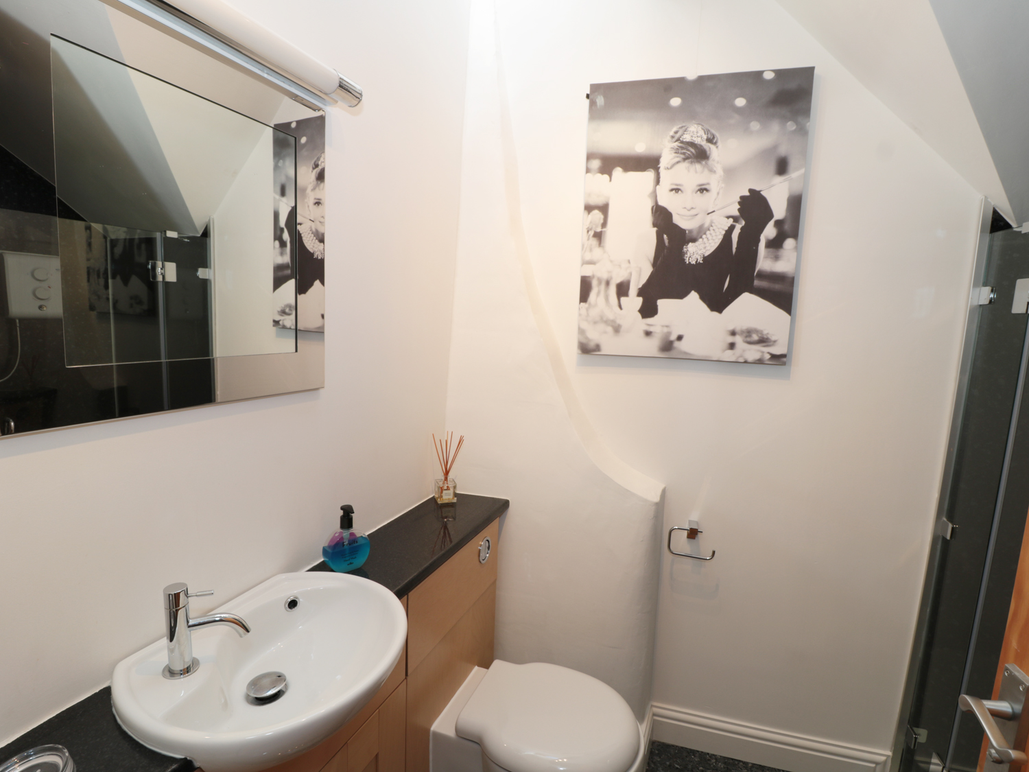 Holiday cottage in Castleton, Derbyshire - Photo 8