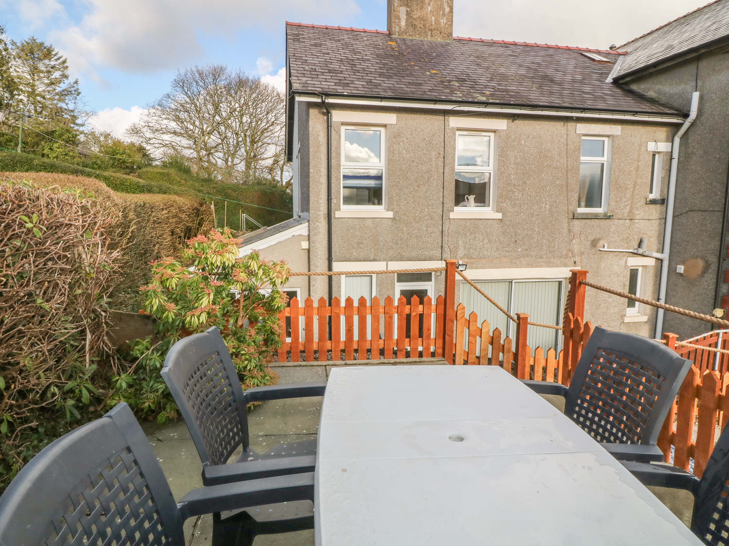 2 Argoed, Llanbedrog Beach Stays