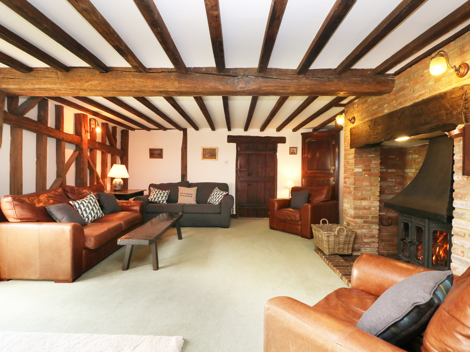 Harbourne Oast - Sleeps 10