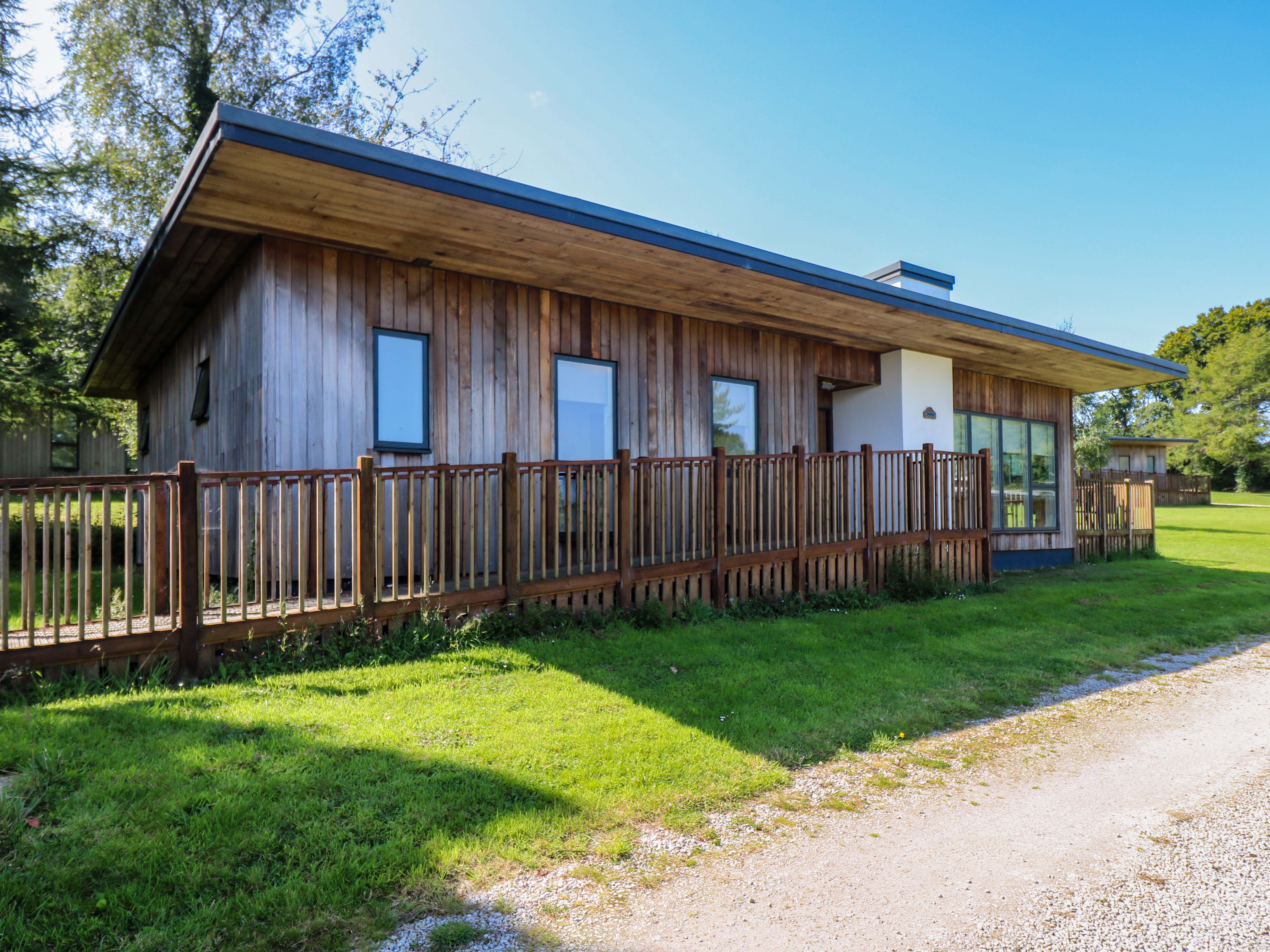 Holiday cottage, Truro (Juniper)