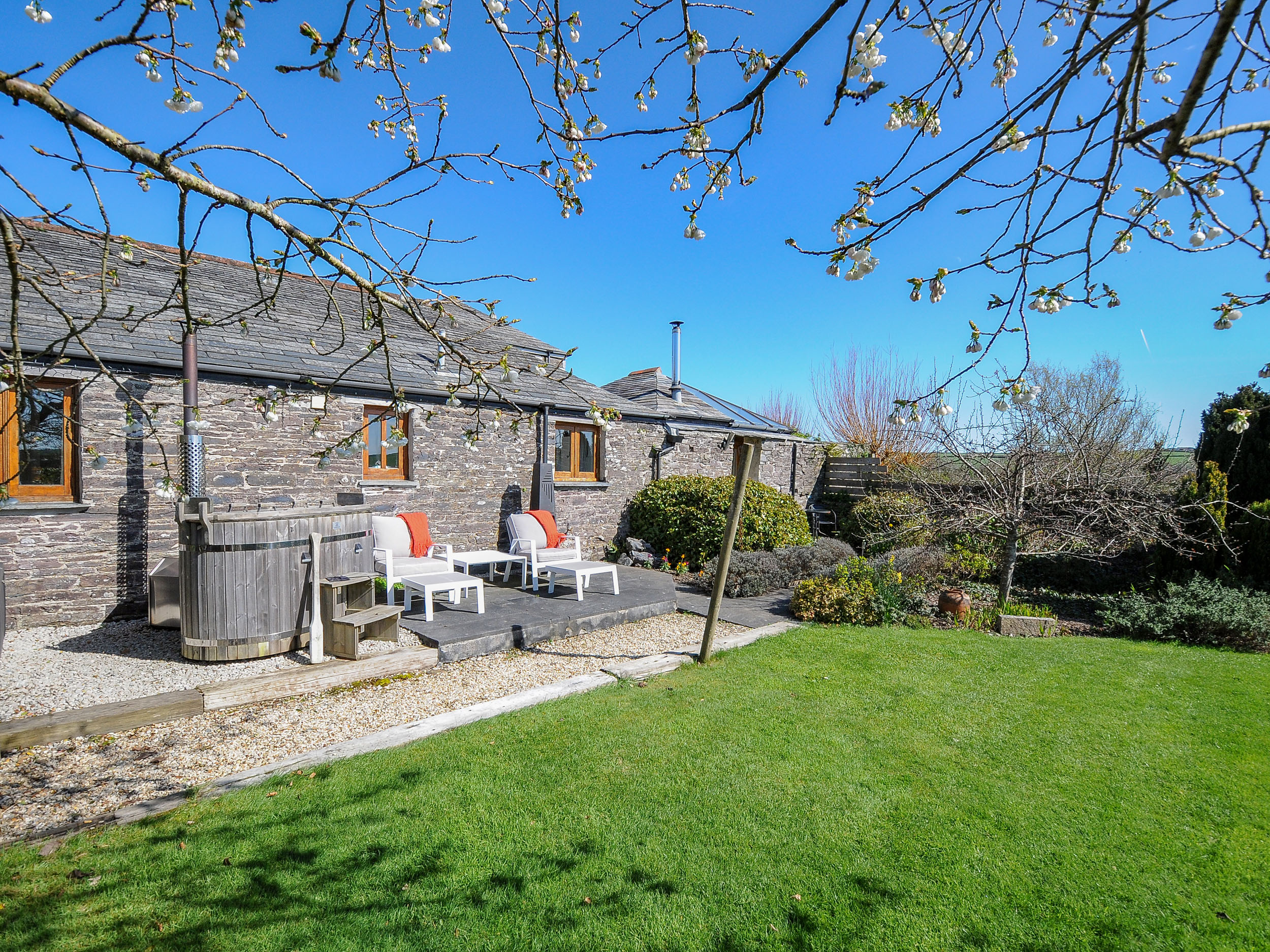 Holiday cottage, St Kew ()