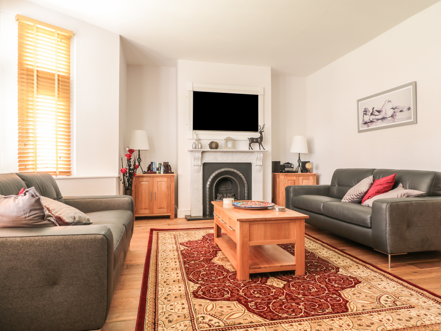 33 Crescent Gardens - Sleeps 12