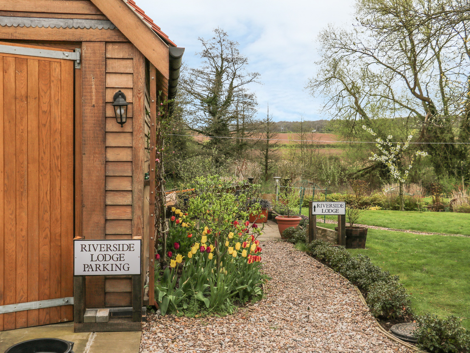 Holiday cottage, Cuckney (Riverside Lodge)