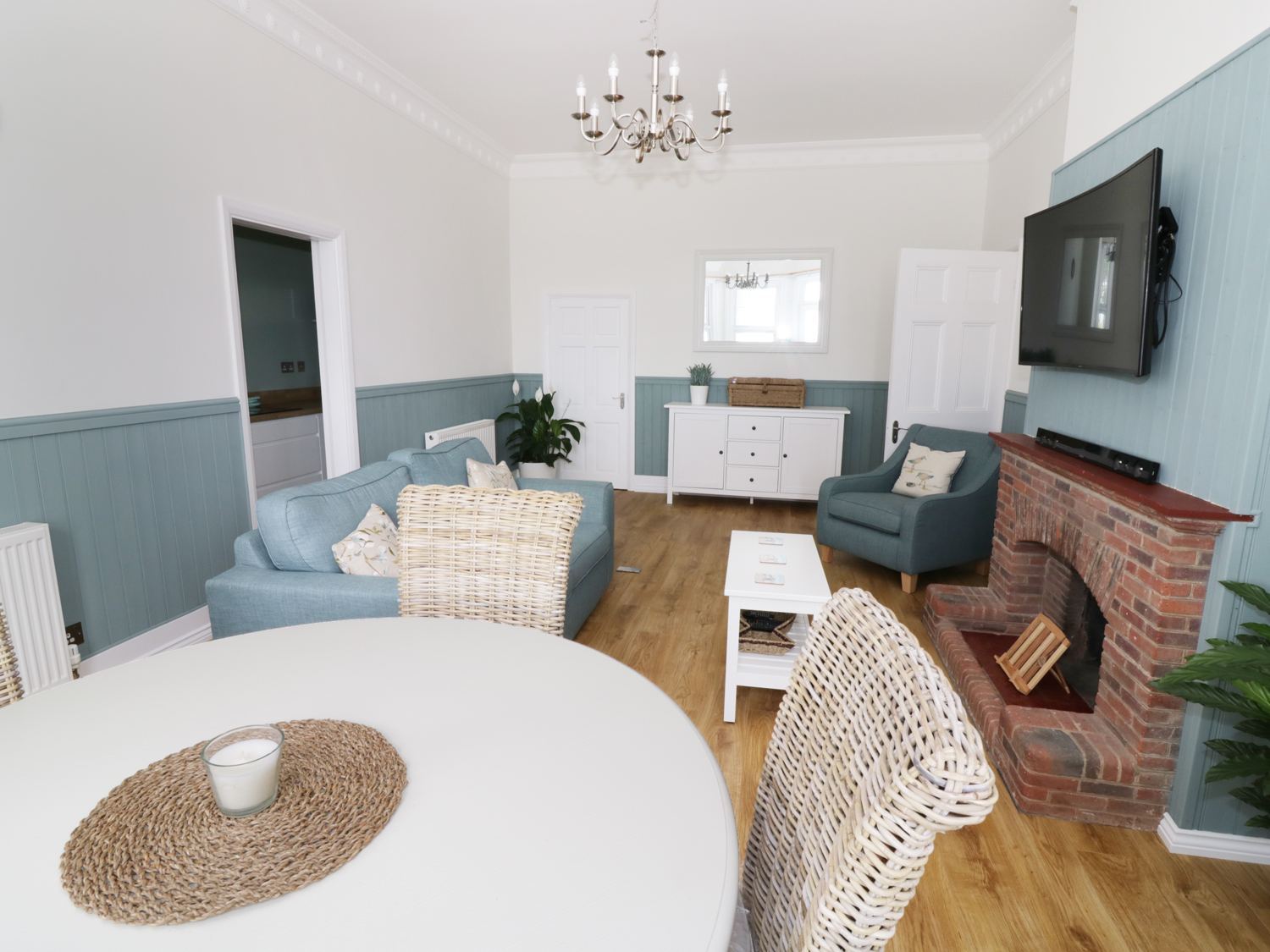 Flat 1, Cambridge Court - Sleeps 4