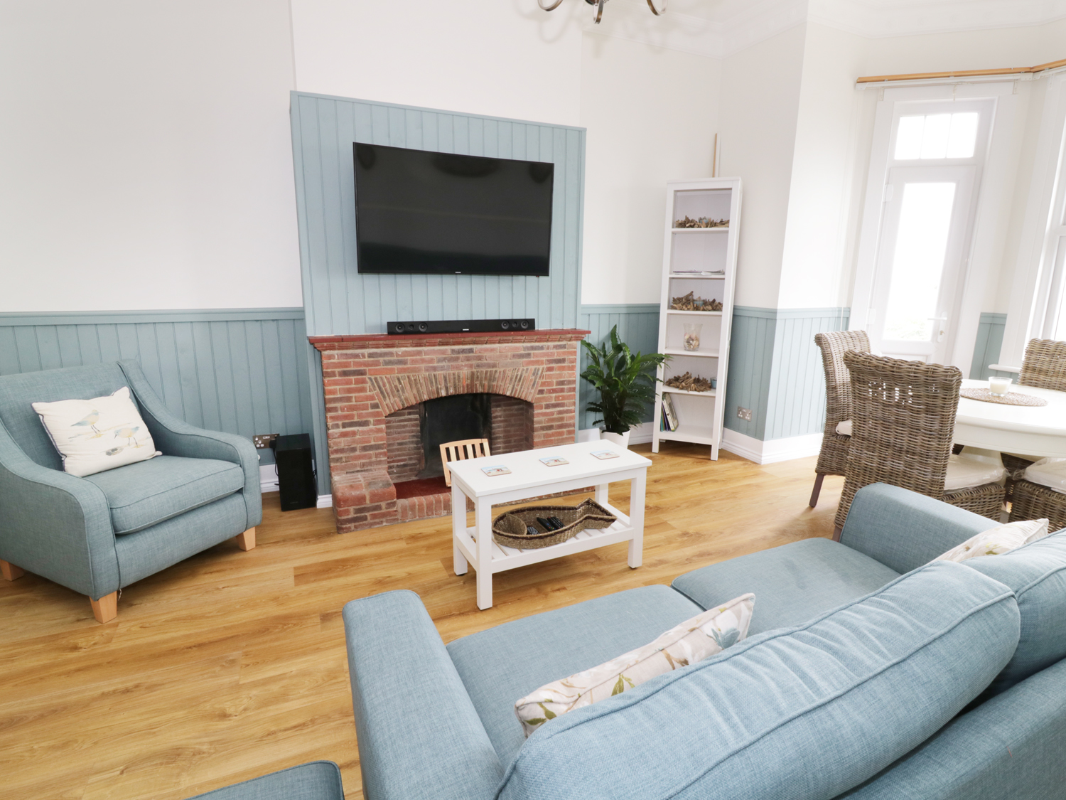 Flat 1, Cambridge Court - Sleeps 4