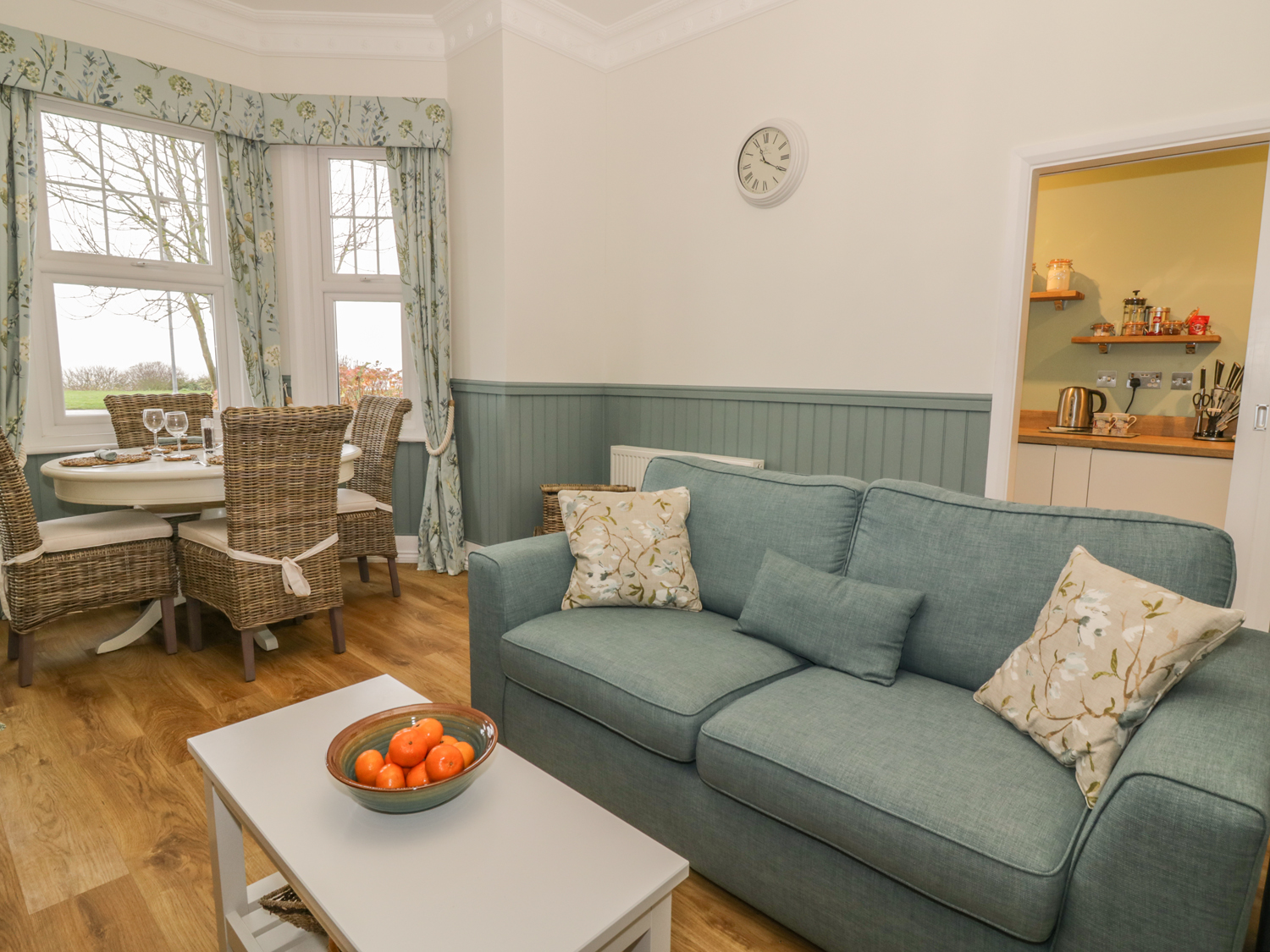 Flat 1, Cambridge Court - Sleeps 4