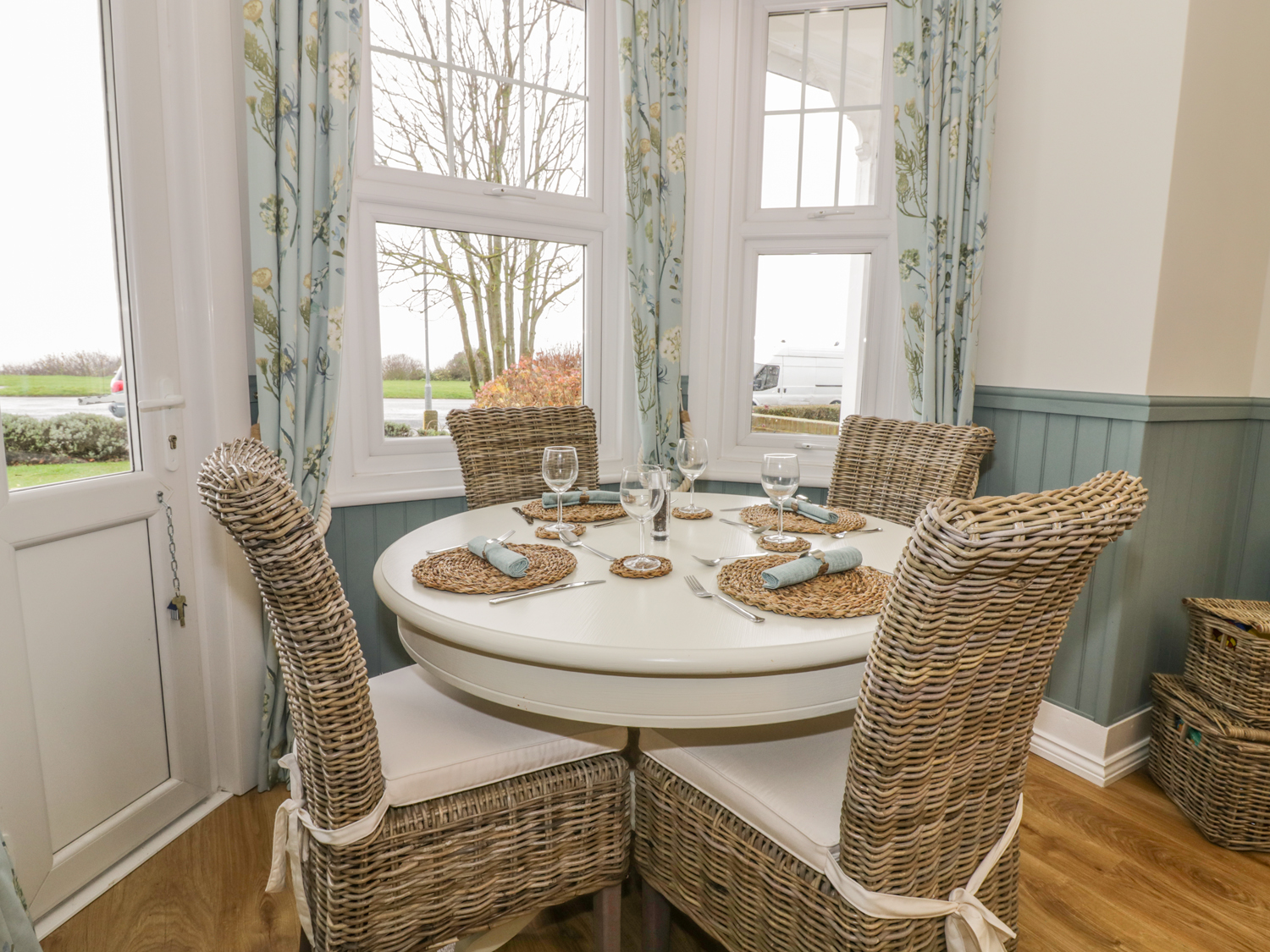 Flat 1, Cambridge Court - Sleeps 4