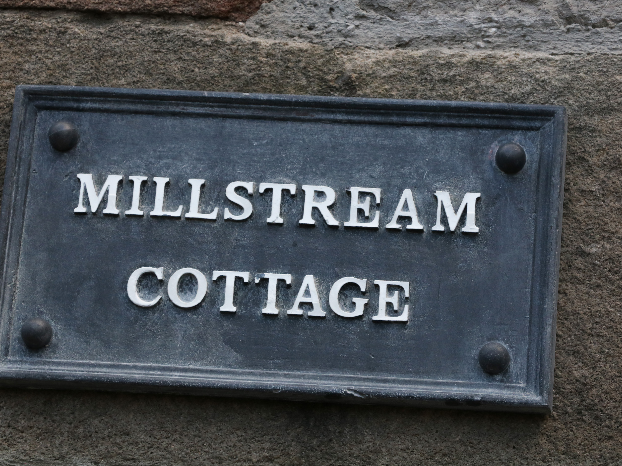 Holiday cottage in Castleton, Derbyshire - Photo 2