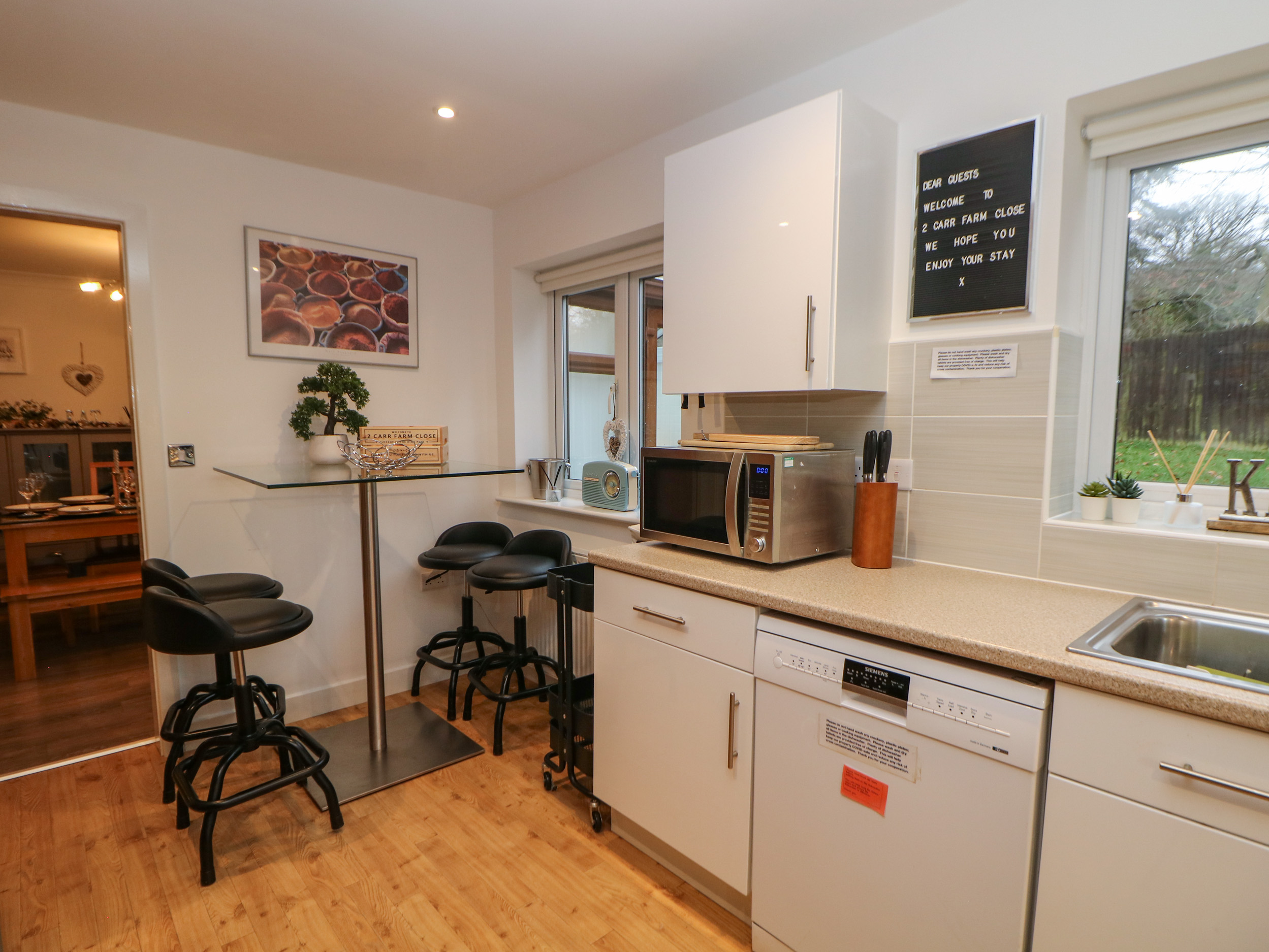 Holiday cottage in Glossop, Derbyshire - Photo 9