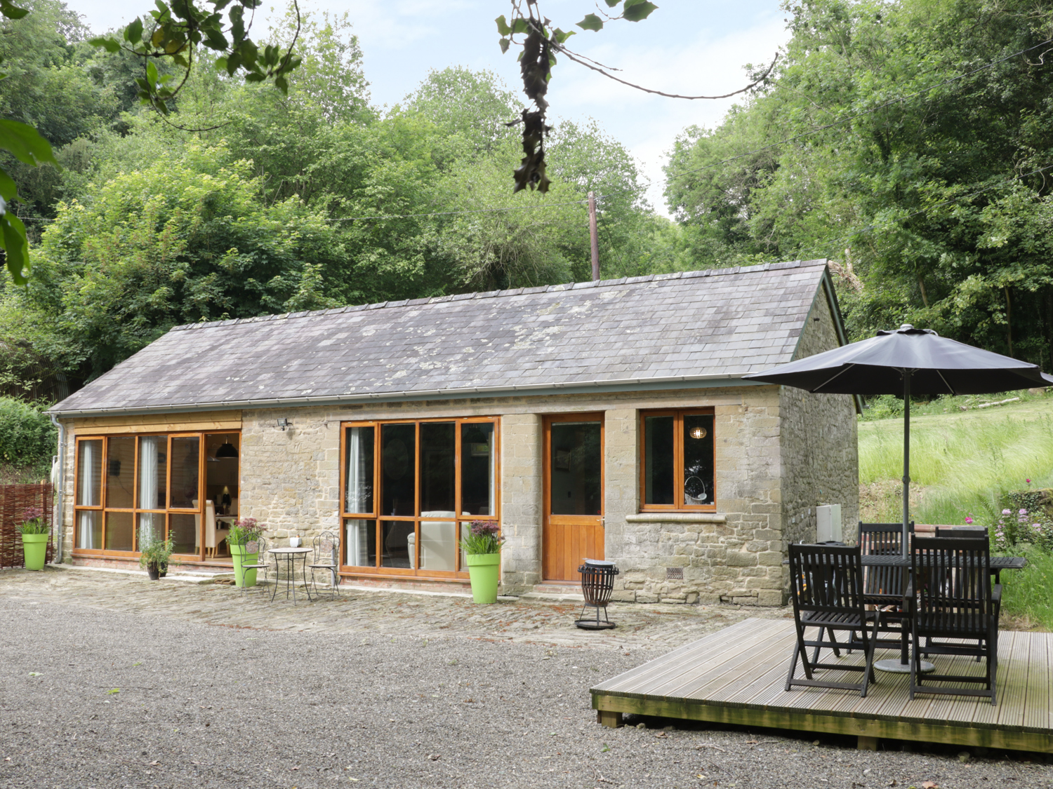 Holiday cottage, Orleton Common (Woodpecker Cottage)