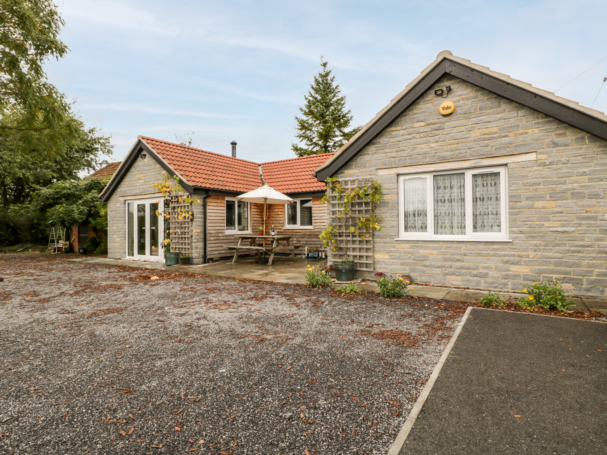 Holiday cottage, Martock (Vine Lodge)