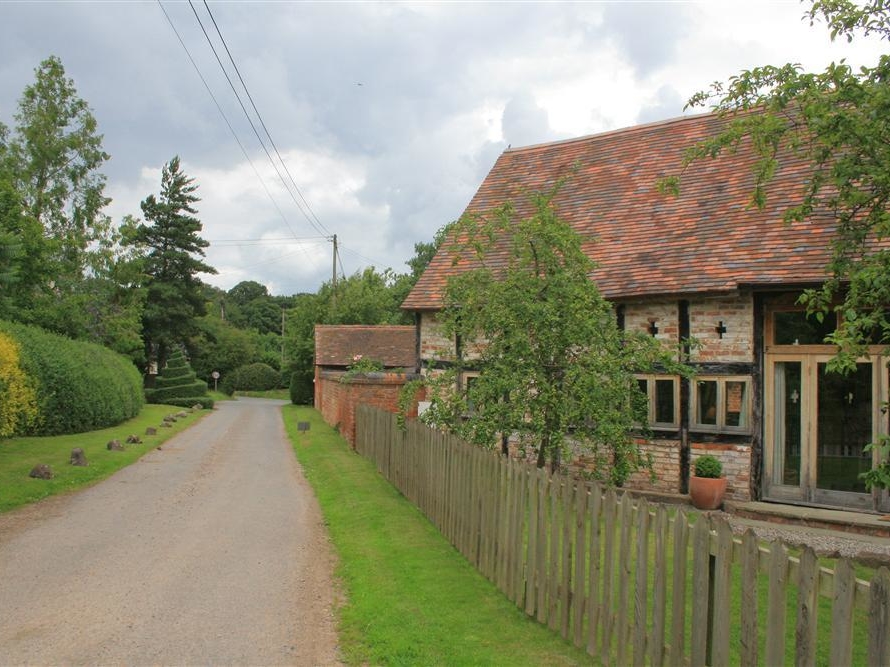 Whites Farm Barn - Sleeps 6