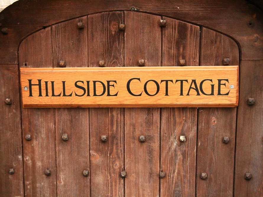 Hillside Cottage - Sleeps 8