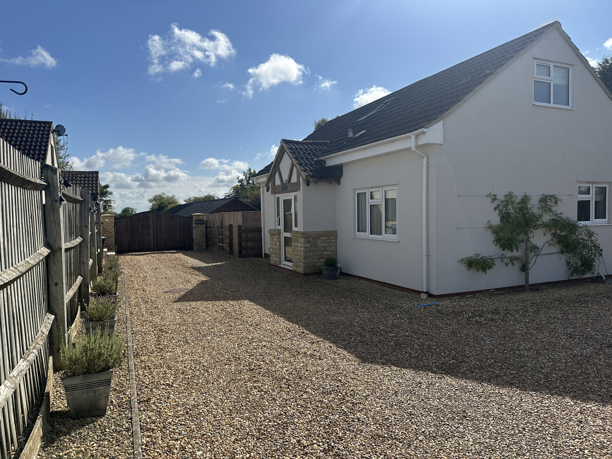 Holiday cottage, Minster Lovell (Old Groom's Cottage)
