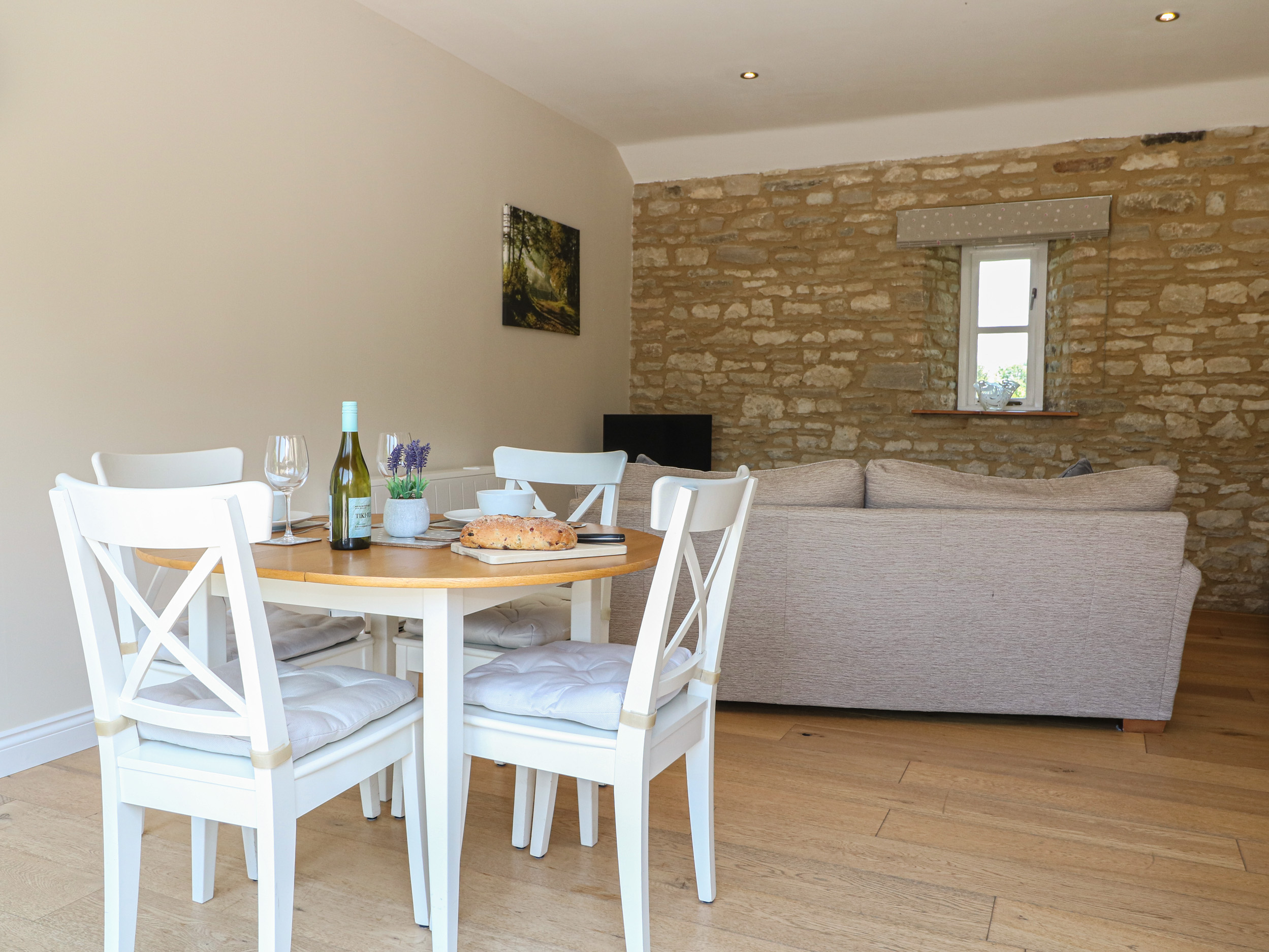 Holiday cottage in Burford, Oxfordshire - Photo 7
