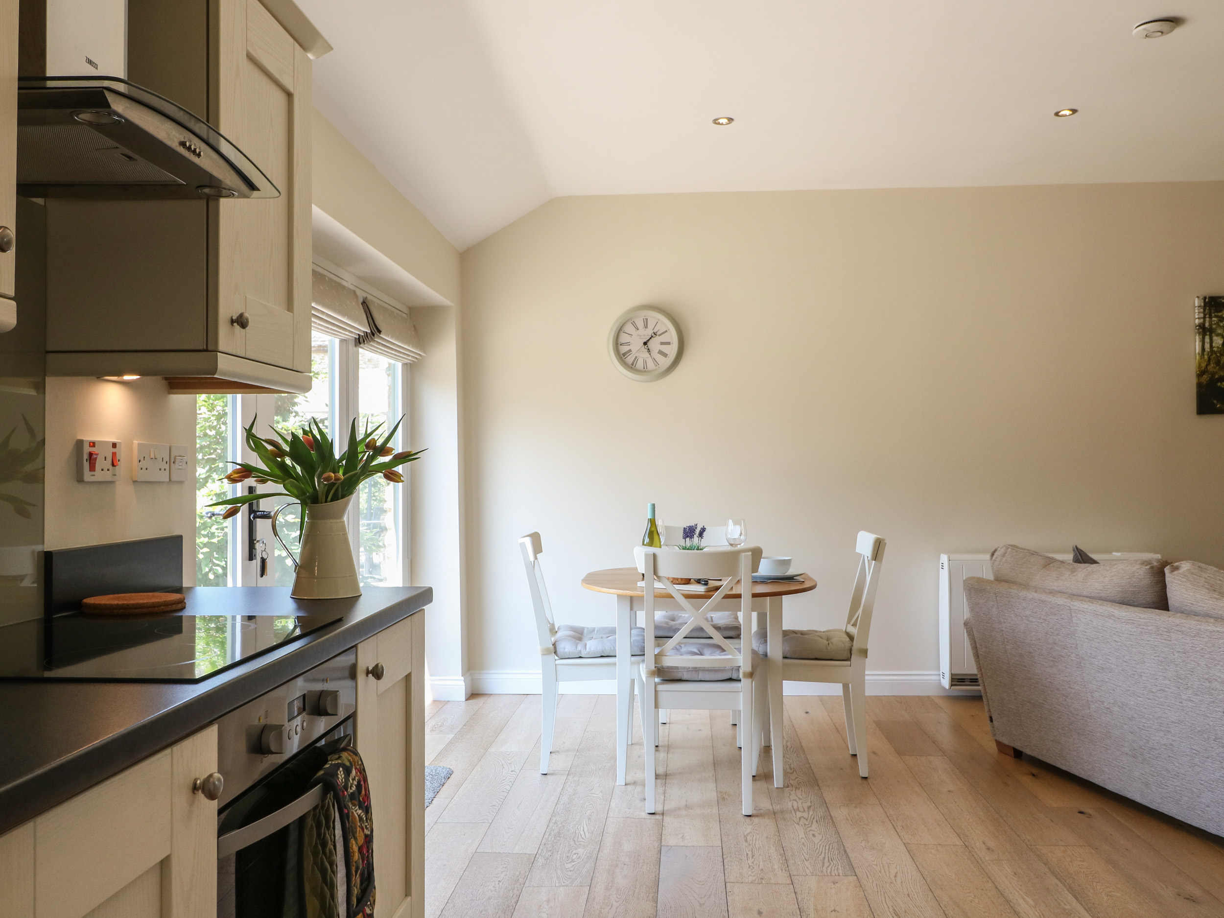 Holiday cottage in Burford, Oxfordshire - Photo 10