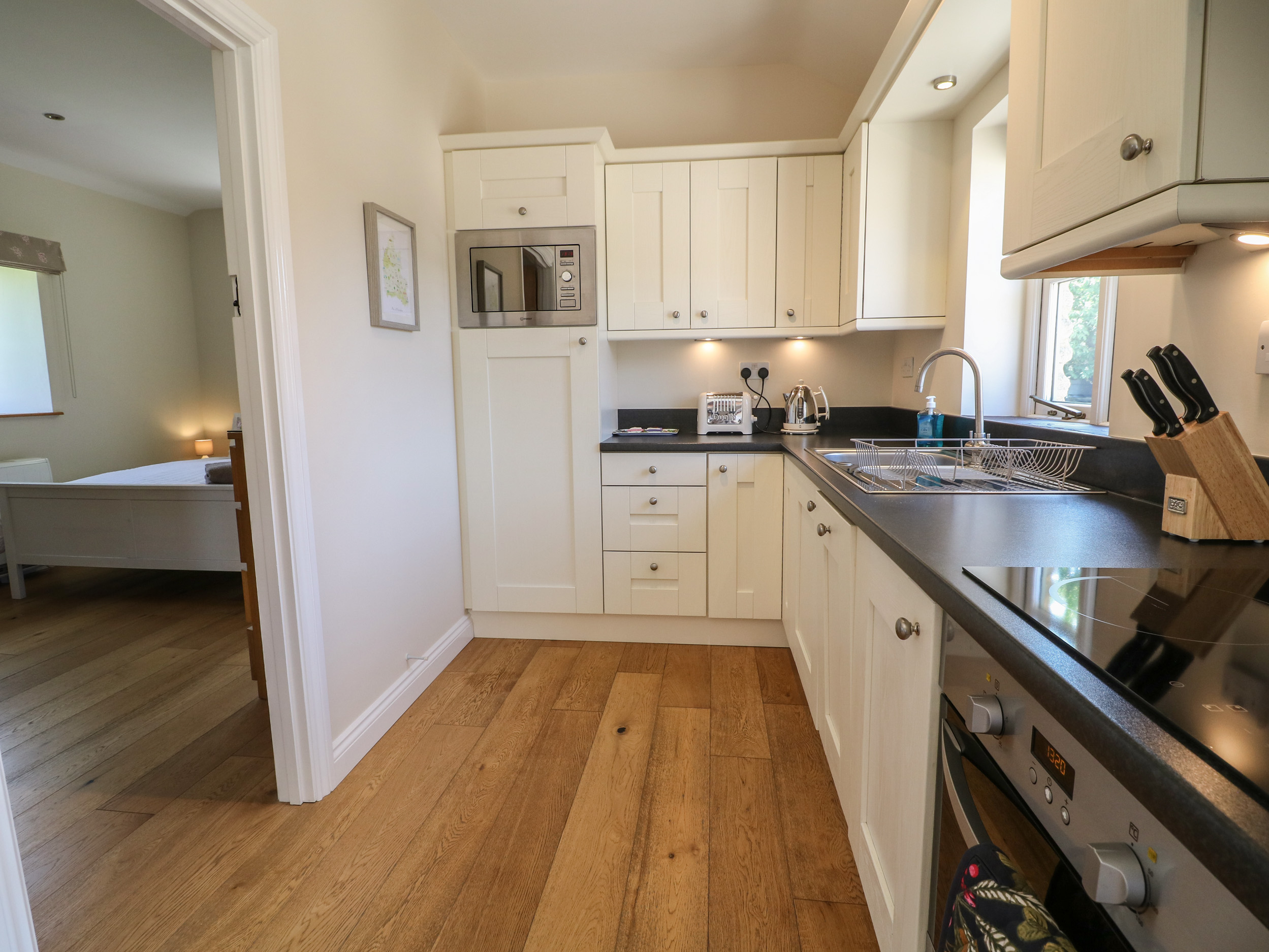Holiday cottage in Burford, Oxfordshire - Photo 11