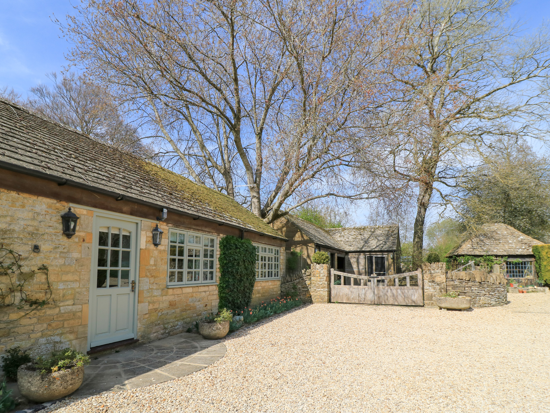 Holiday cottage in Bourton-on-the-Water, Gloucestershire - Photo 1