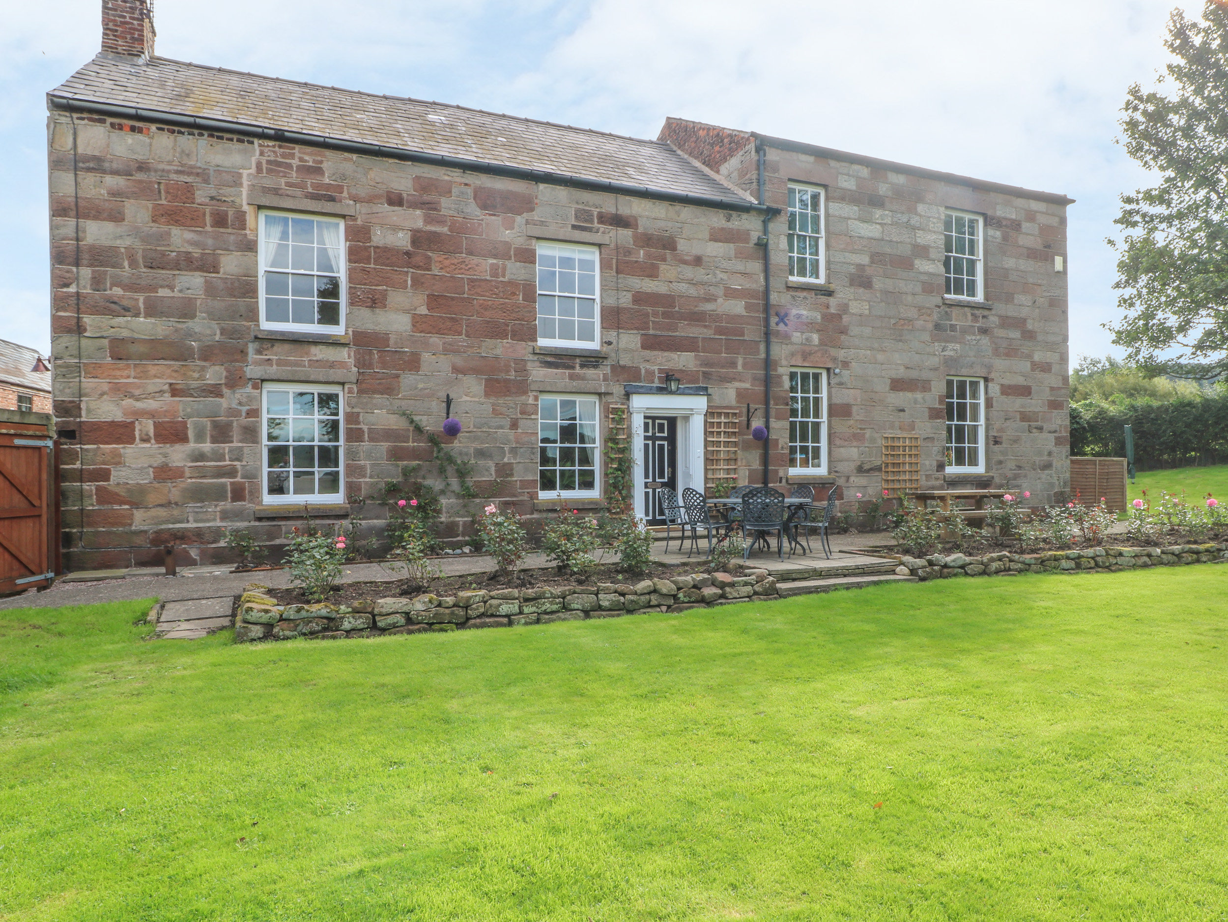 Holiday cottage, Frodsham (Godscroft Hall)