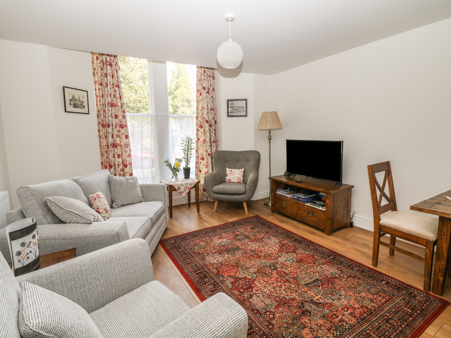 Holiday cottage in Buxton, Derbyshire - Photo 4