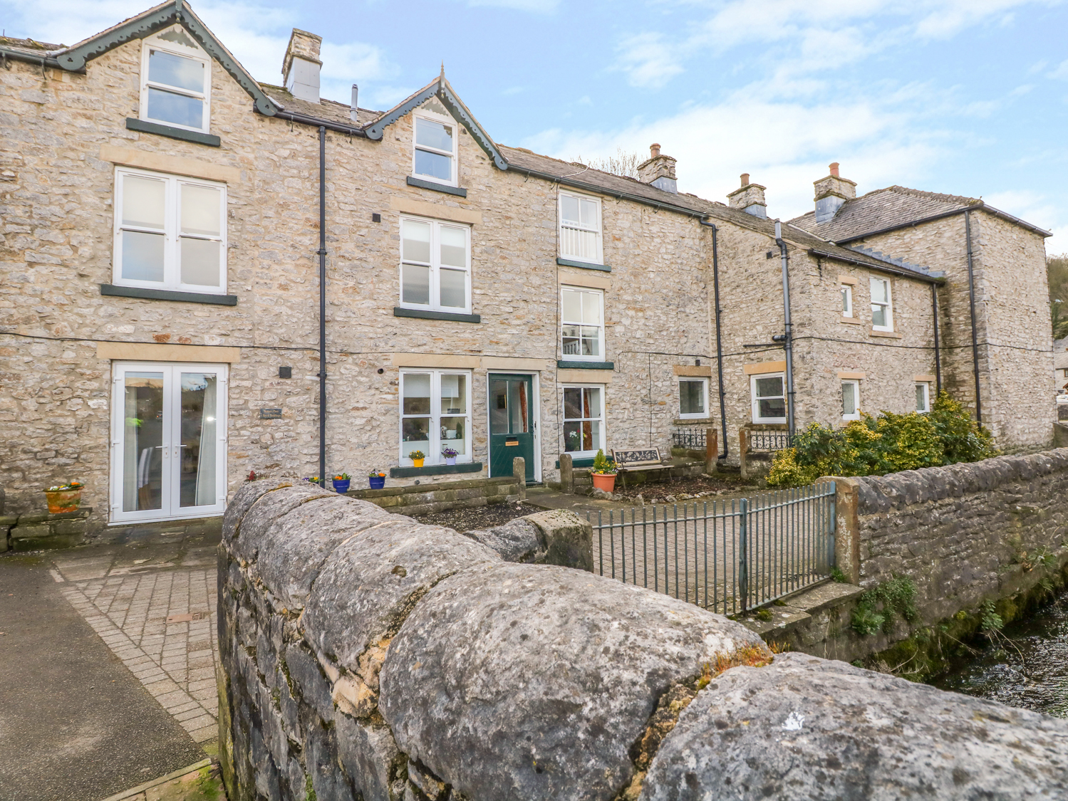 Holiday cottage in Bradwell, Derbyshire - Photo 2