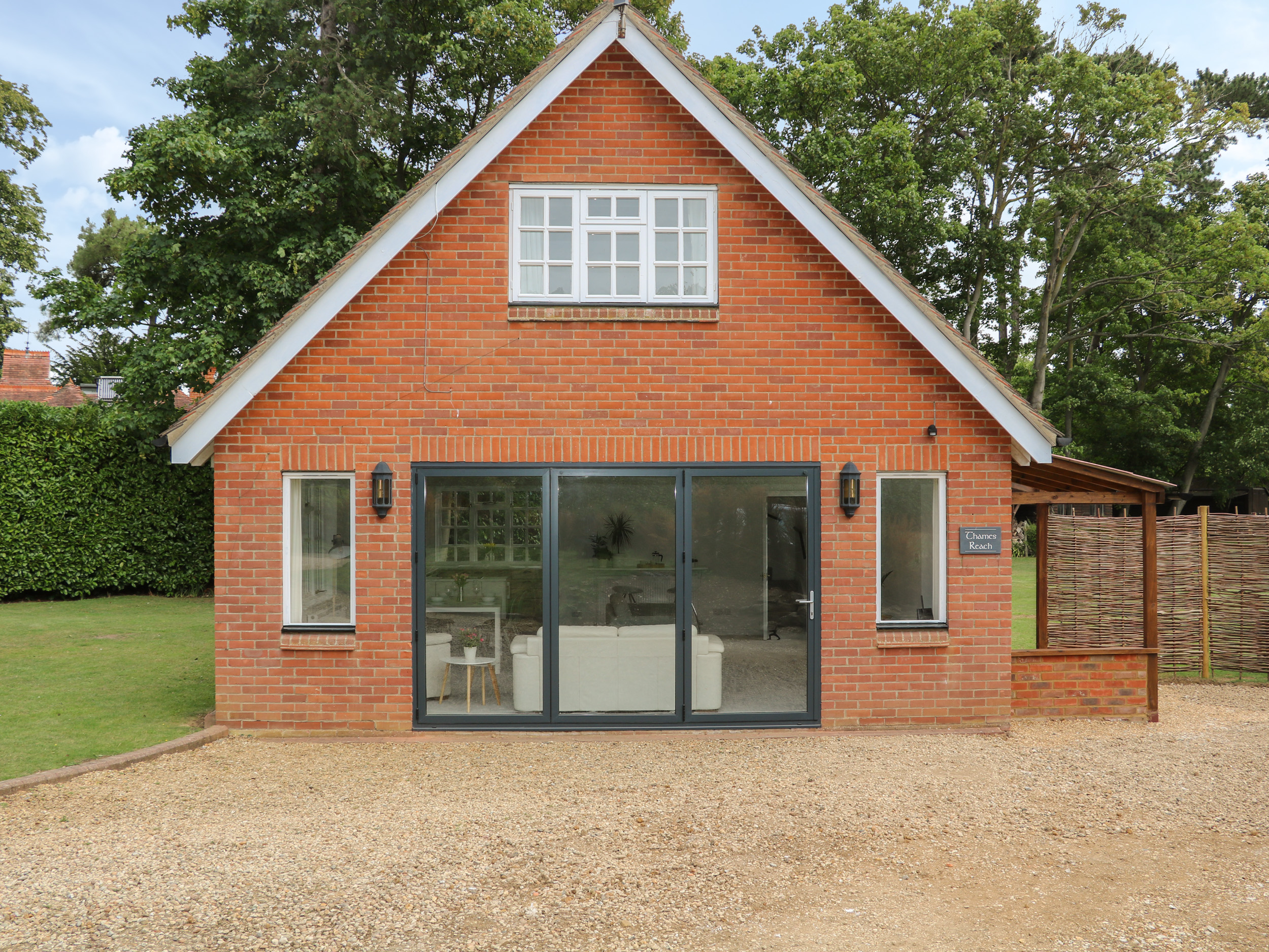 Holiday cottage, Wallingford (Thames Reach)