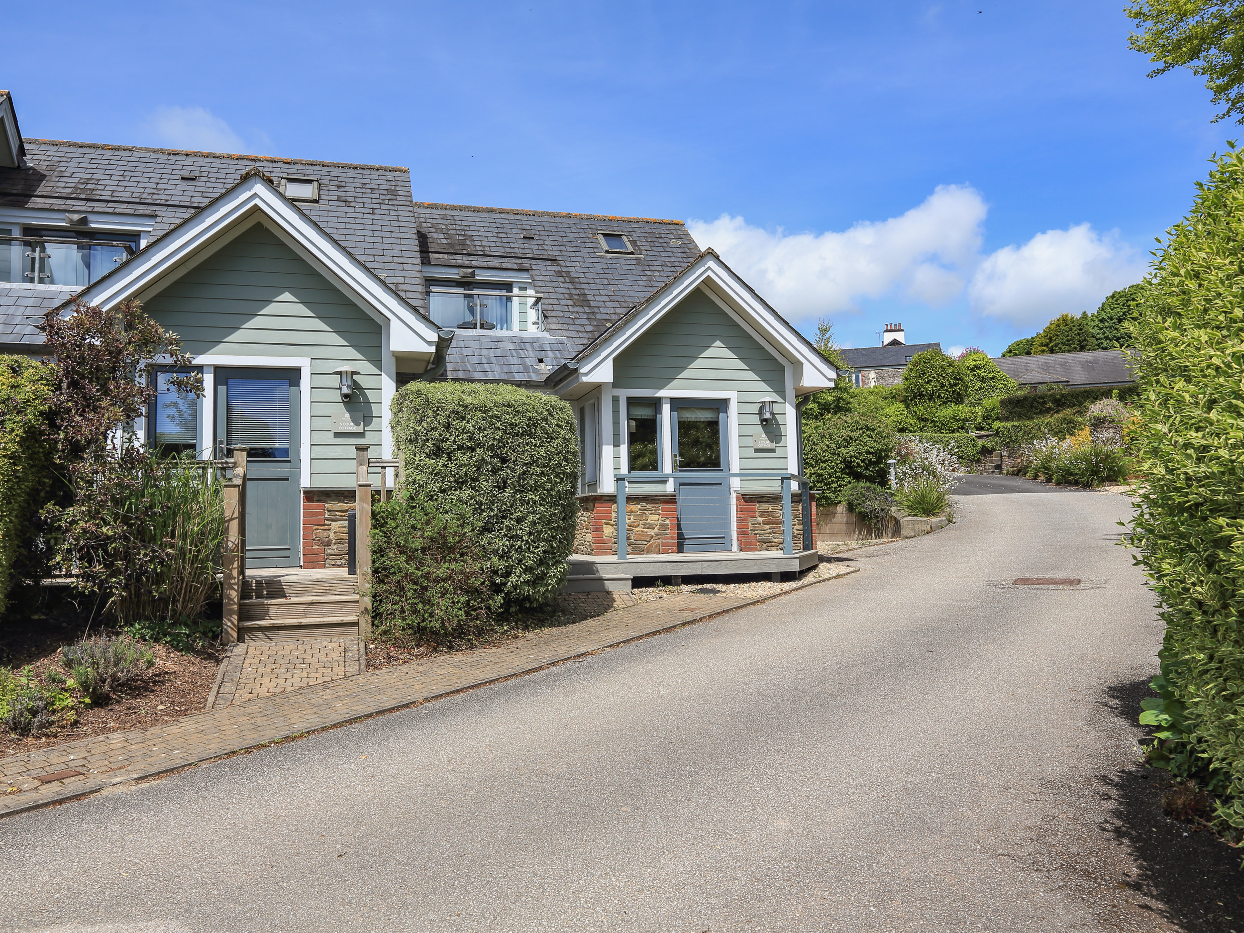 Holiday cottage, Dartmouth ()