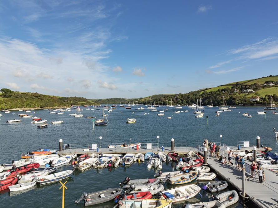 Quayside - Sleeps 10