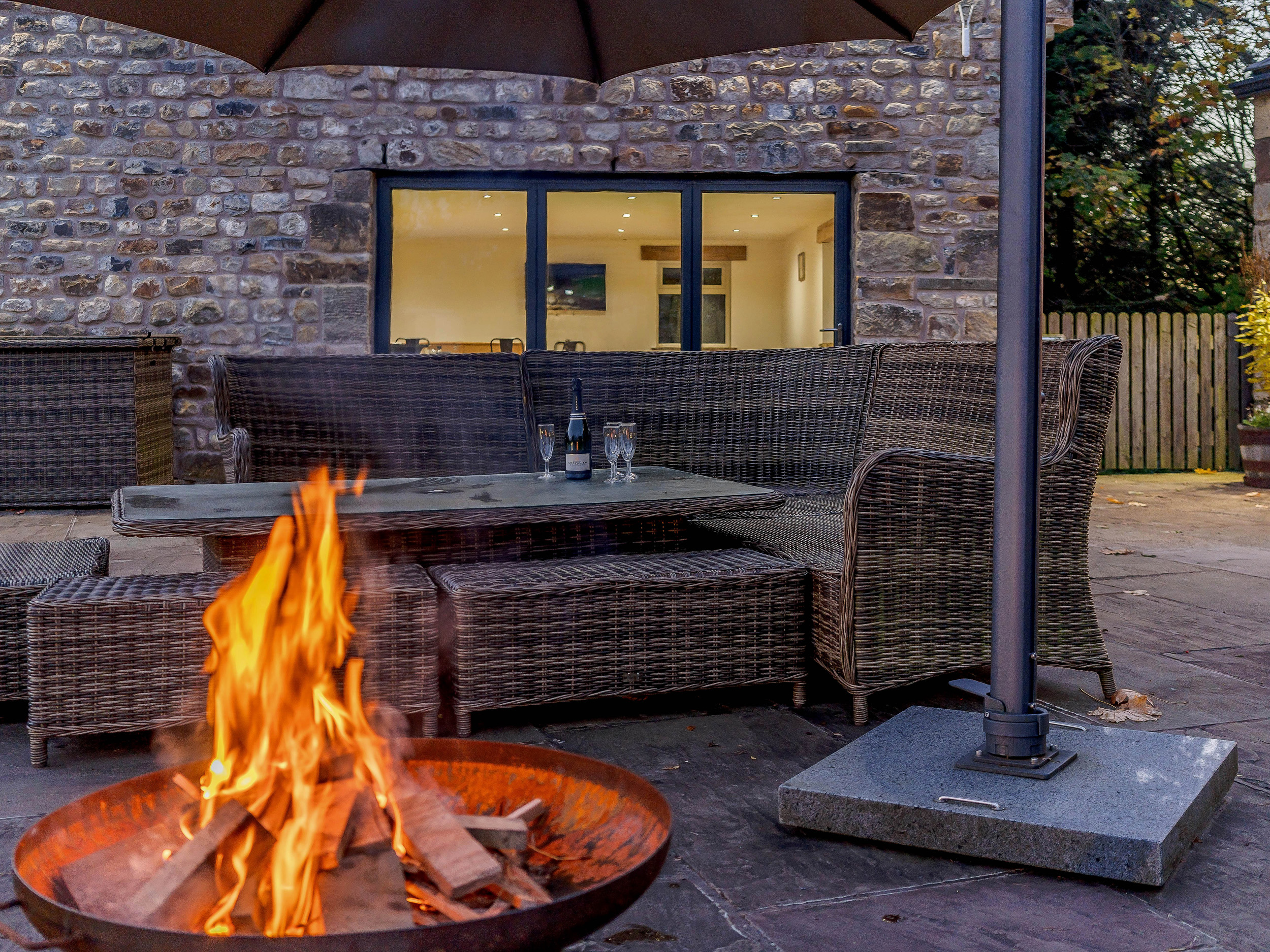 Roe Deer Country Retreat - Sleeps 22