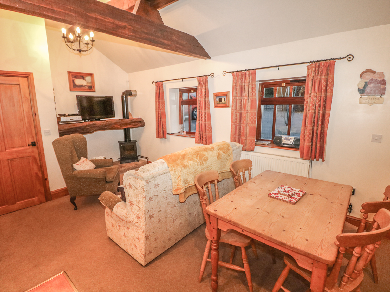 Holiday cottage in Hartington, Derbyshire - Photo 2