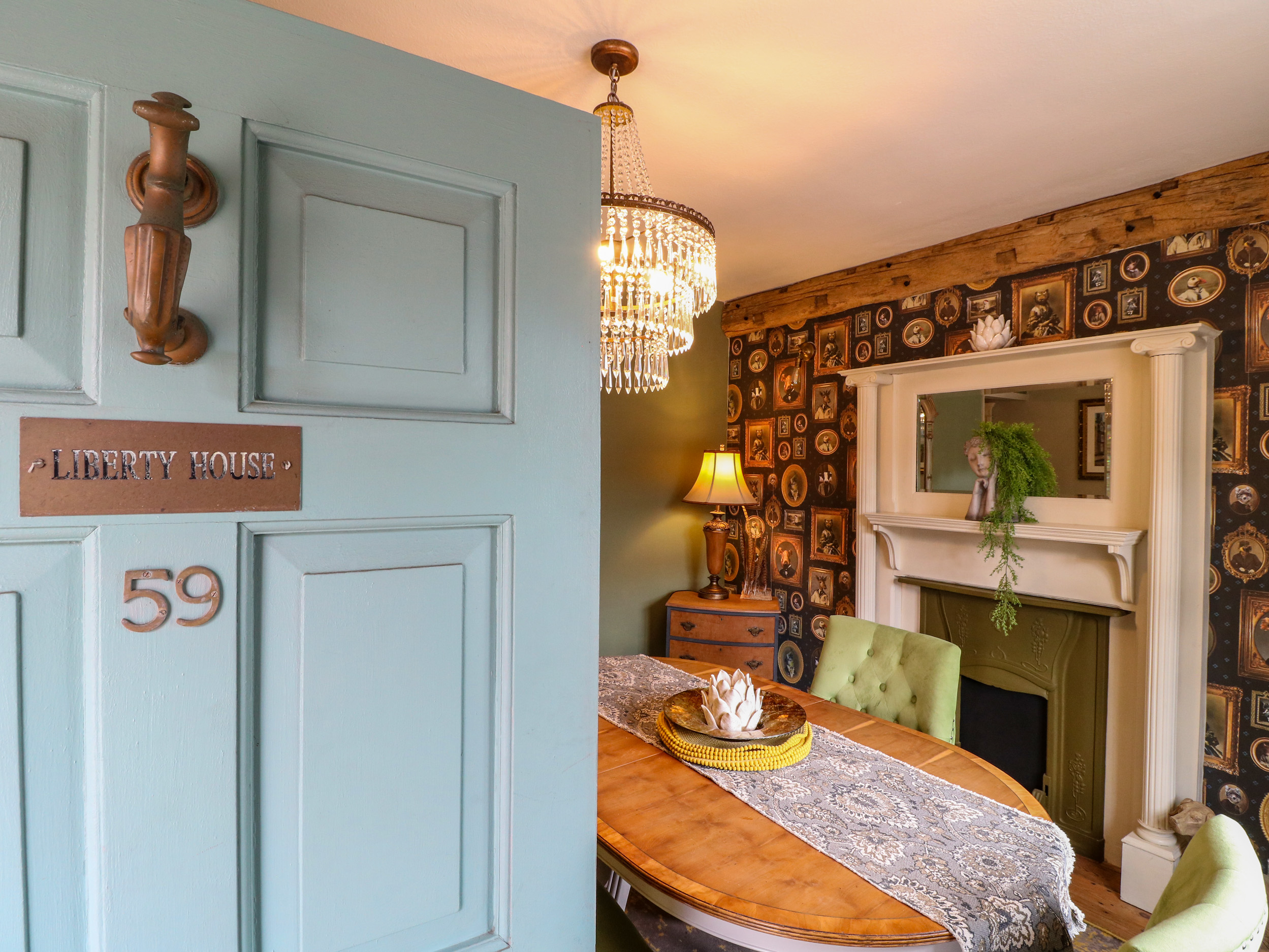 Holiday cottage in Ashbourne, Derbyshire - Photo 3